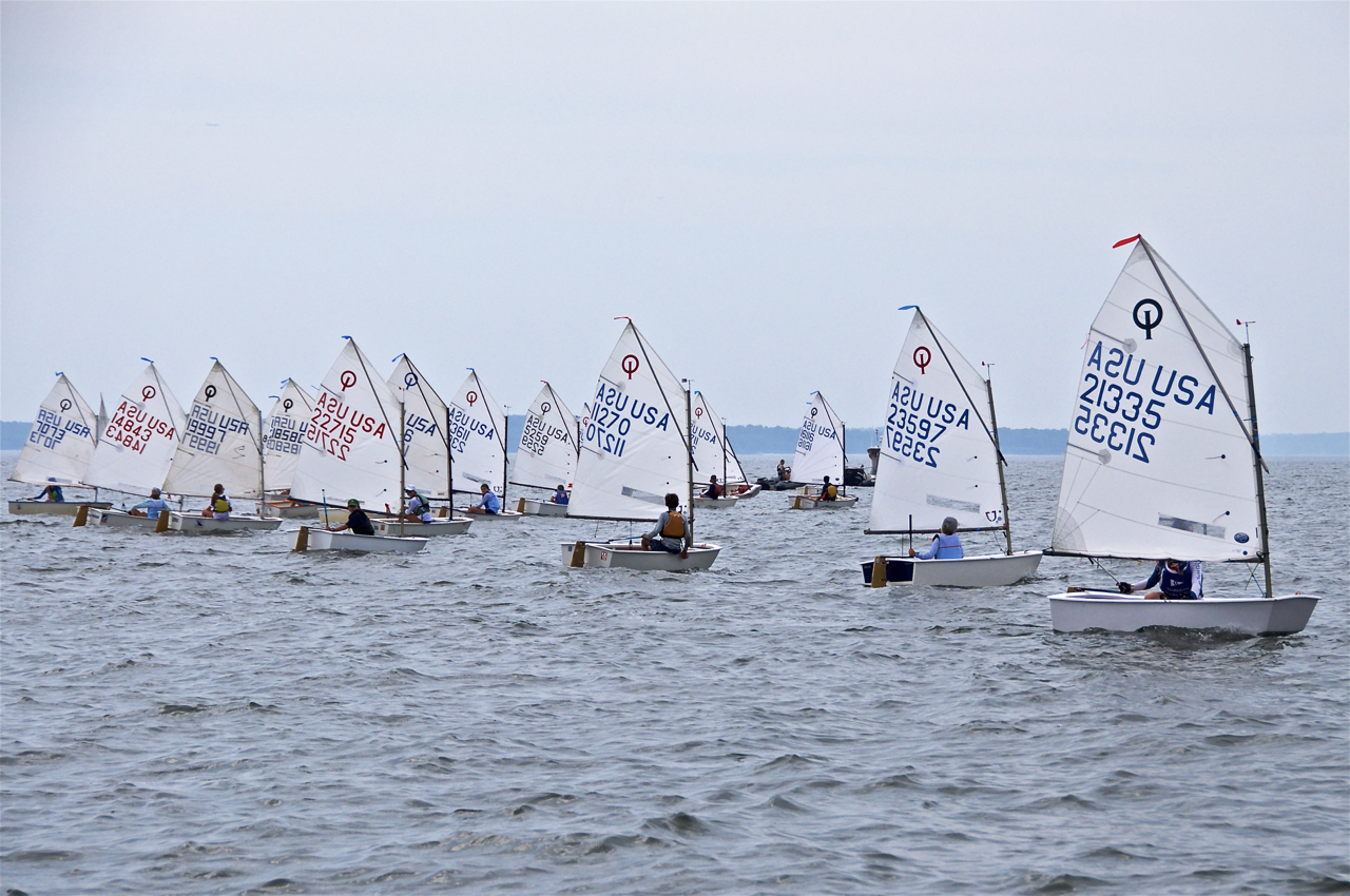 DSC_2547.Red & Blue start 1